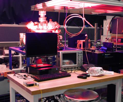 luminescence_setup_wb.jpg